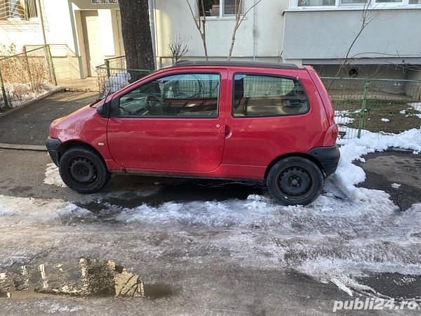 Second-hand Renault Twingo 43 CP (31 kW) 2004 Roșu Hatchback