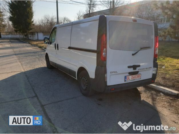 Second-hand Opel Vivaro 145 CP (106 kW) 2011 Alb Monovolum