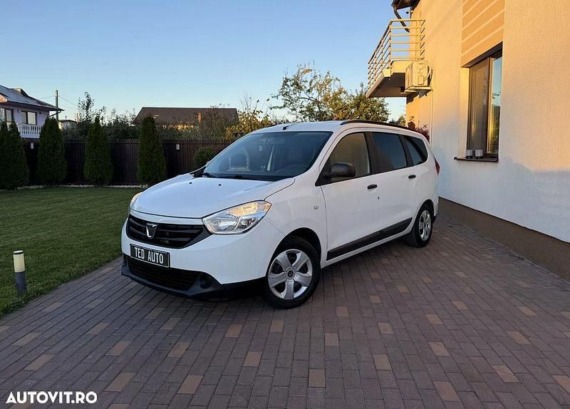 Culoarealb Utilizat 2015 Dacia Lodgy Lauréate Monovolum | 5.990 EUR (Preț OK) - Imagine 1/4