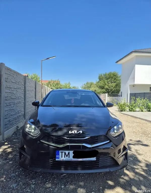 Negru Utilizat 2024 Kia Ceed 2 Hatchback | 19.950 EUR (Puțin scump) - Imagine 1/4