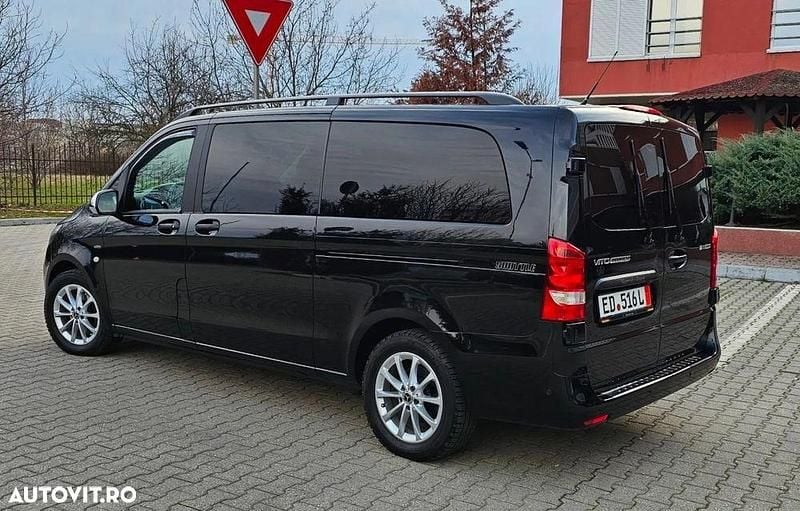 Second-hand Mercedes Vito 163 CP (119 kW) 2017 Culoarenegru Van