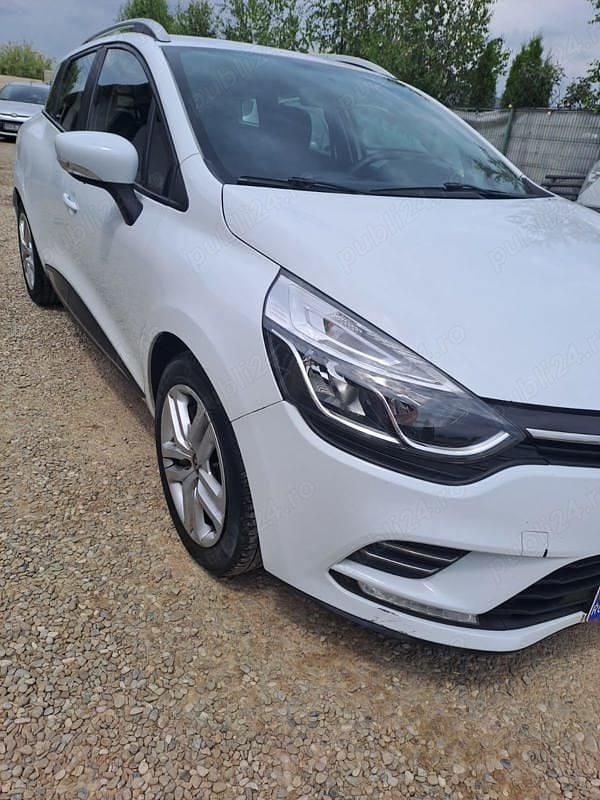 Utilizat 2017 Renault Clio Monovolum | 6.650 EUR (Preț OK) - Imagine 1/4