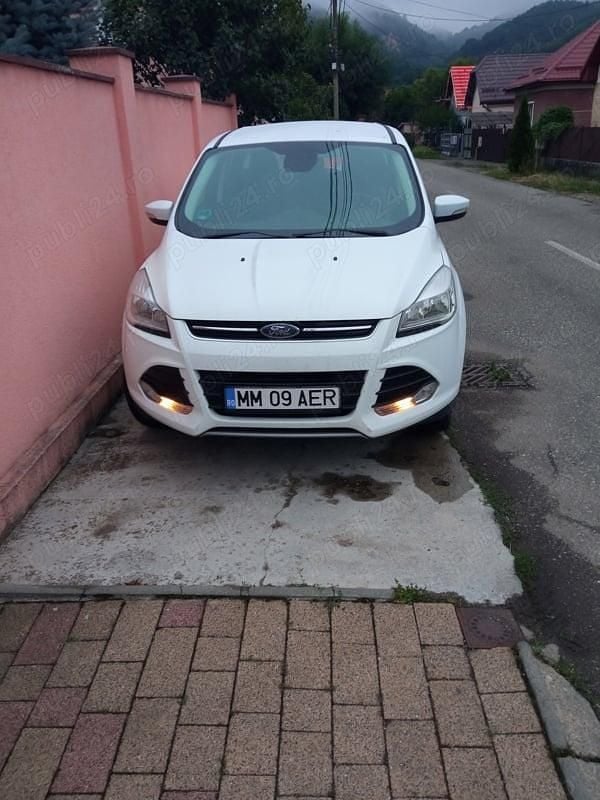 Utilizat 2016 Ford Kuga SUV | 7.600 EUR (Super Preț) - Imagine 1/4