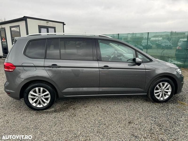 Second-hand VW Touran Comfortline 150 CP (110 kW) 2017 Culoaregri Monovolum