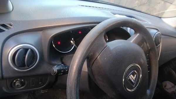 Utilizat 2013 Dacia Logan Berlinǎ | 3.800 EUR (Preț OK) - Imagine 1/2