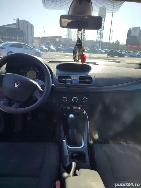 Utilizat 2009 Renault Mégane III | 3.000 EUR (Preț OK) - Imagine 1/4