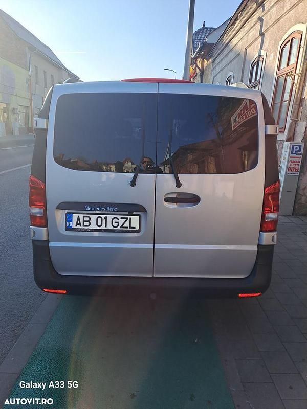 Second-hand Mercedes Vito 163 CP (119 kW) 2022 Culoareargint Van