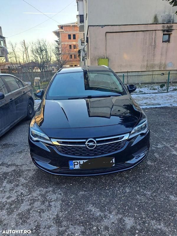 Culoarenegru Utilizat 2018 Opel Astra Selection Break | 7.500 EUR (Preț OK) - Imagine 1/4