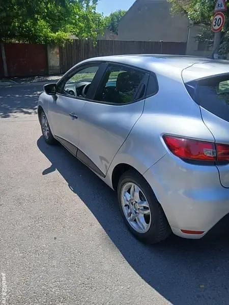 Second-hand Renault Clio IV 90 CP (66 kW) 2019 Hatchback