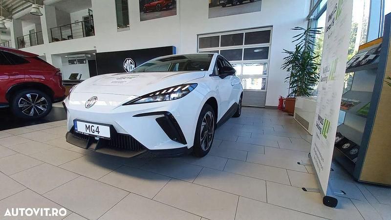 Alb Nouă 2024 MG MG4 EV Explore Hatchback | 25.927 EUR - Imagine 1/4