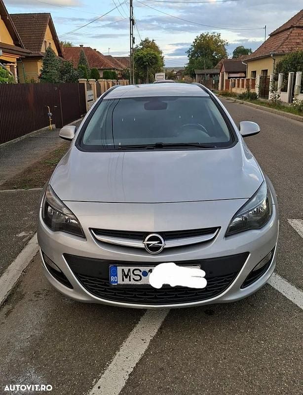 Culoaregri Utilizat 2016 Opel Astra Selection Break | 5.390 EUR (Preț bun) - Imagine 1/4