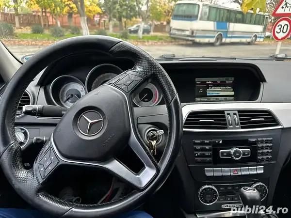 Second-hand Mercedes A220 204 CP (150 kW) 2014 Berlinǎ