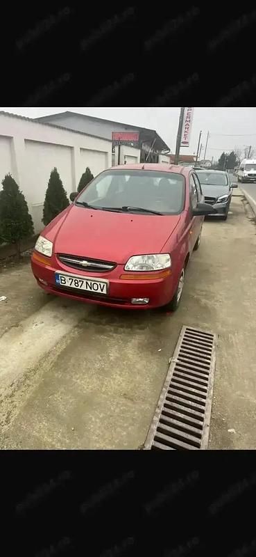 Rosu Utilizat 2004 Chevrolet Kalos Berlinǎ | 1.999 EUR - Imagine 1/4