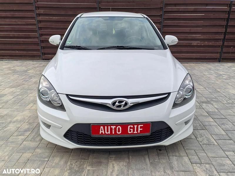 Culoarealb Utilizat 2011 Hyundai i30 Select | 3.500 EUR - Imagine 1/4