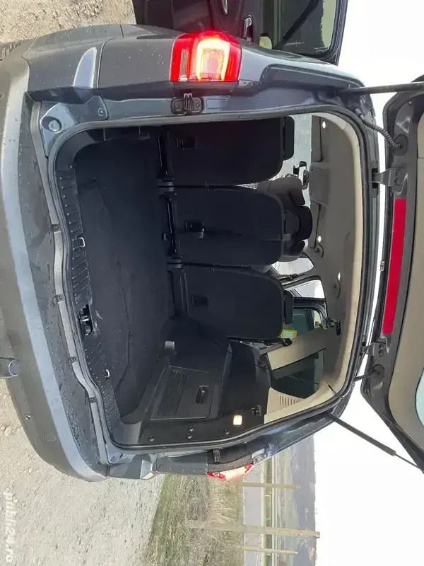 Utilizat 2010 Ford S-MAX S Monovolum | 6.500 EUR (Preț OK) - Imagine 1/4