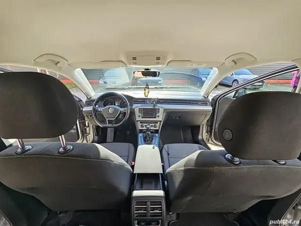 Second-hand VW Passat Trendline 120 CP (88 kW) 2015 Culoaregri Break