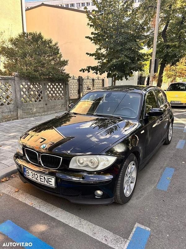 Culoarenegru Utilizat 2005 BMW 118 Hatchback | 3.200 EUR (Preț OK) - Imagine 1/4