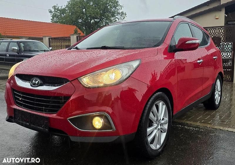 Culoarerosu Utilizat 2012 Hyundai ix35 Premium SUV | 7.250 EUR (Preț bun) - Imagine 1/4