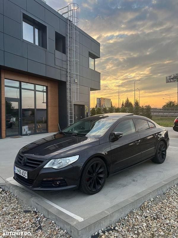 Culoarenegru Utilizat 2010 VW Passat Berlinǎ | 6.998 EUR (Puțin scump) - Imagine 1/4