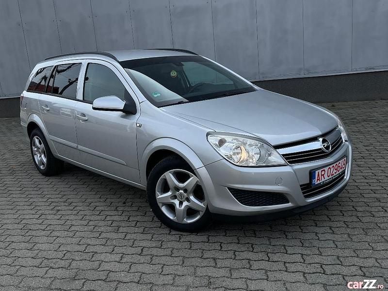 Argintiu Utilizat 2008 Opel Astra Break | 1.750 EUR (Preț OK) - Imagine 1/4