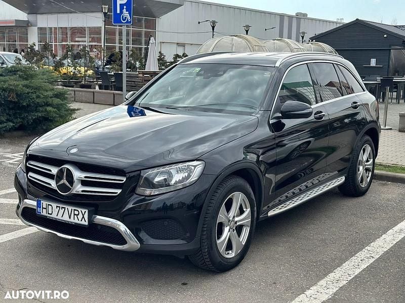 Second-hand Mercedes GLC250 204 CP (150 kW) 2016 Culoarenegru SUV