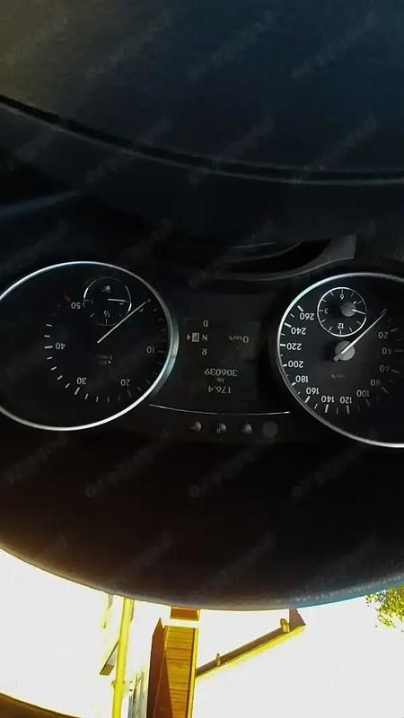 Second-hand Mercedes ML320 226 CP (166 kW) 2006 SUV