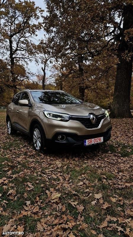 Galbeuriu Utilizat 2017 Renault Kadjar Zen SUV | 13.500 EUR (Preț OK) - Imagine 1/4