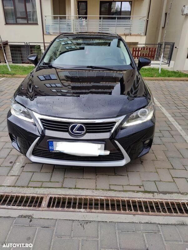 Negru Utilizat 2015 Lexus CT200h Hatchback | 10.900 EUR - Imagine 1/4