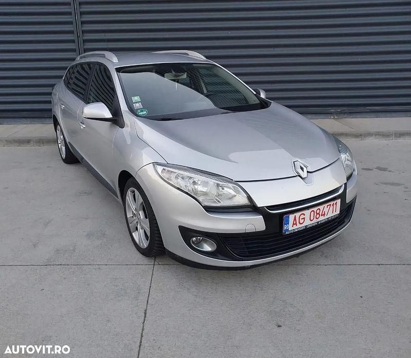 Gri Utilizat 2013 Renault Mégane GrandTour Dynamique Break | 3.750 EUR (Super Preț) - Imagine 1/4