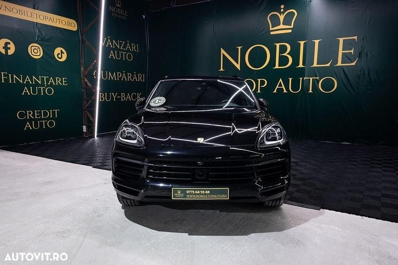 Culoarenegru Utilizat 2018 Porsche Cayenne Platinum Edition SUV | 38.800 EUR - Imagine 1/4