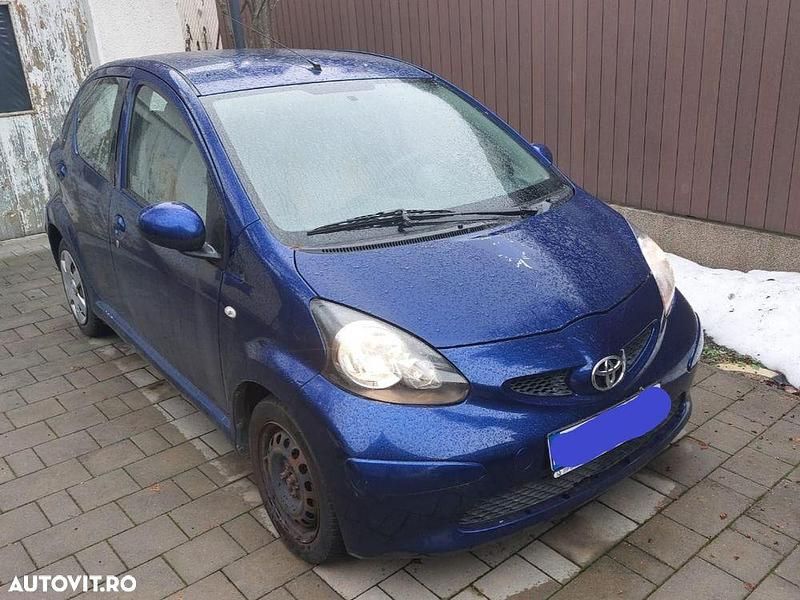 Culoarealbastru Second-hand 2007 Toyota Aygo Luna Hatchback | 1.850 EUR - Imagine 1/4