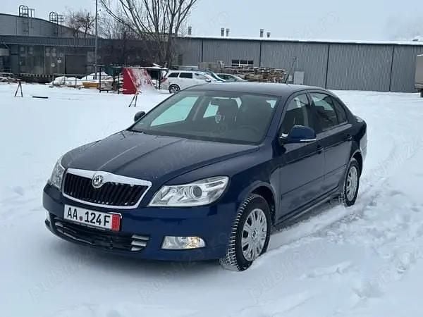 Second-hand 2010 Skoda Octavia Berlinǎ | 4.350 EUR (Preț OK) - Imagine 1/4