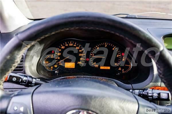 Second-hand Toyota Avensis T2 177 CP (130 kW) 2005 Gri Break