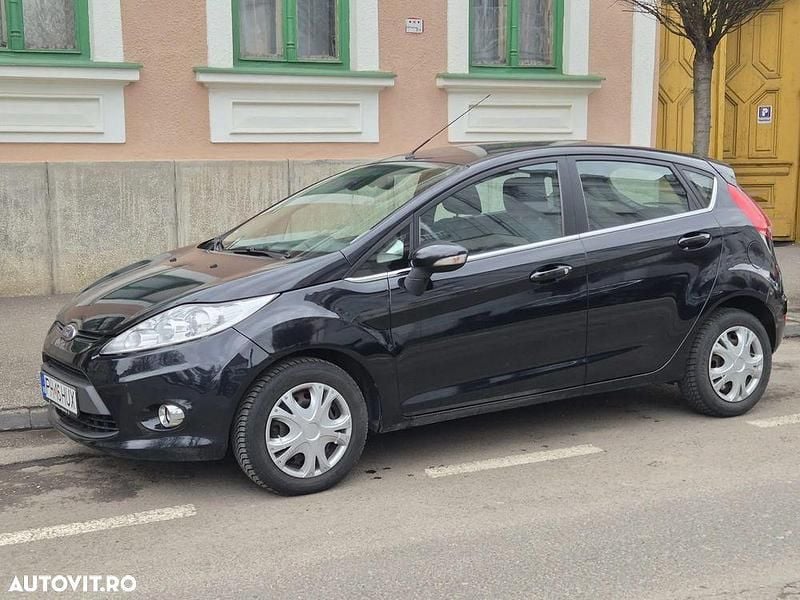 Second-hand Ford Fiesta Titanium 95 CP (69 kW) 2010 Culoarenegru Hatchback