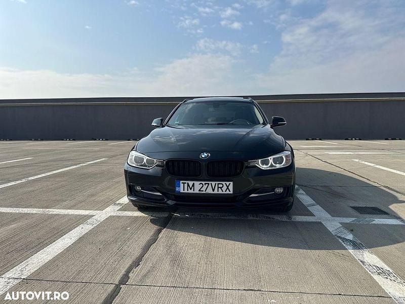 Culoarenegru Utilizat 2014 BMW 320 Sport Line Break | 11.999 EUR (Preț OK) - Imagine 1/4