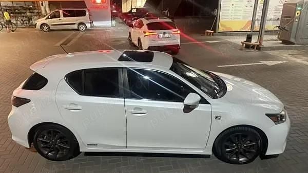 Second-hand Lexus CT200h Sport Line 136 CP (100 kW) 2012 Alb Hatchback