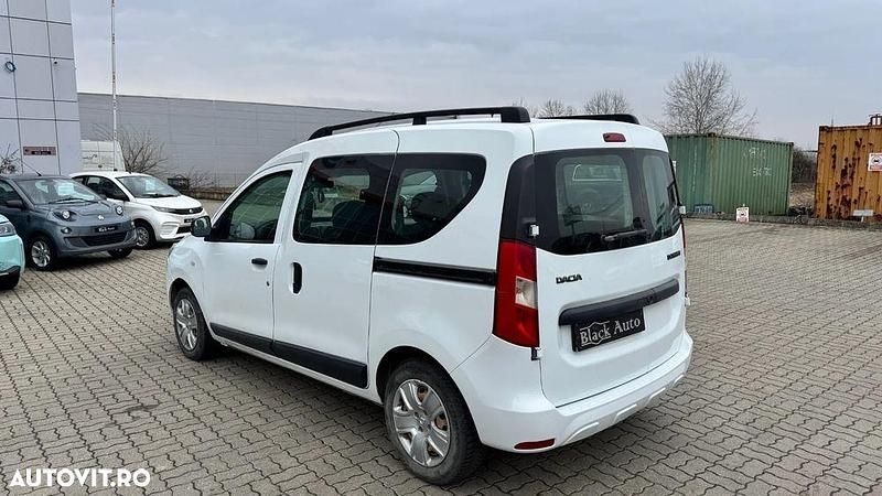Second-hand Dacia Dokker Lauréate 75 CP (55 kW) 2020 Culoarealb Monovolum