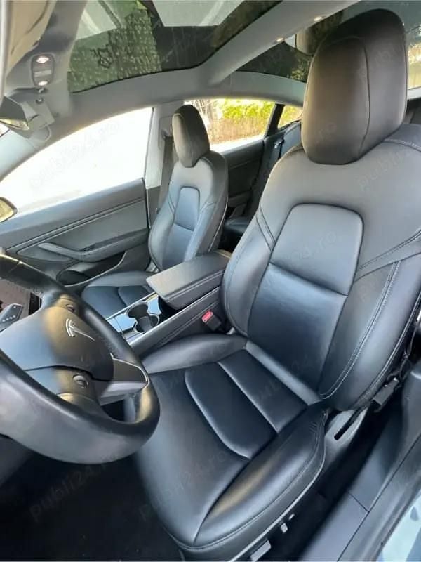 Second-hand Tesla Model 3 353 kW (480 CP) 2019 Berlinǎ