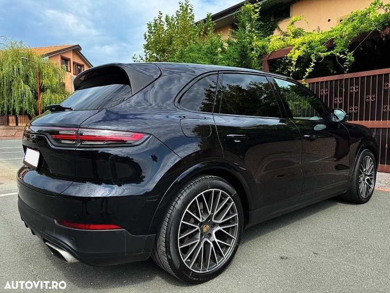 Culoarenegru Utilizat 2019 Porsche Cayenne SUV | 48.800 EUR (Super Preț) - Imagine 1/4