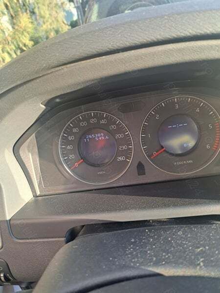 Alb Utilizat 2008 Volvo V70 Break | 5.000 EUR - Imagine 1/4