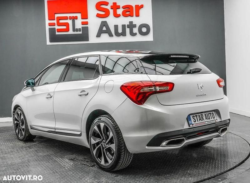 Second-hand Citroën DS5 Sport Chic 160 CP (117 kW) 2013 Culoarealb Hatchback