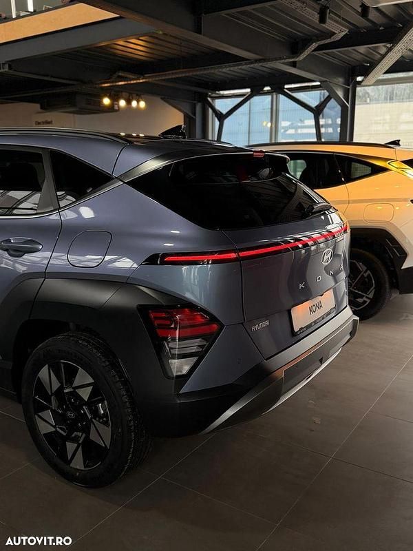 Nouă Hyundai Kona Premium 138 CP (101 kW) 2025 Culoarealbastru SUV
