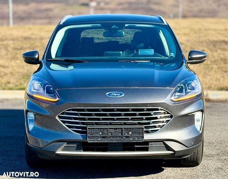 Second-hand Ford Kuga Titanium 225 CP (165 kW) 2021 Culoaregri SUV