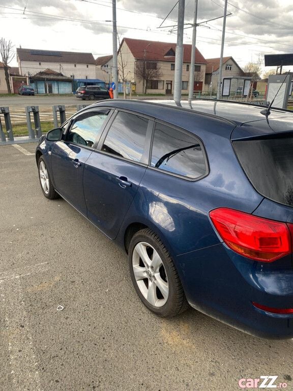 Second-hand Opel Astra Sport 120 CP (88 kW) 2011 Albastru Break