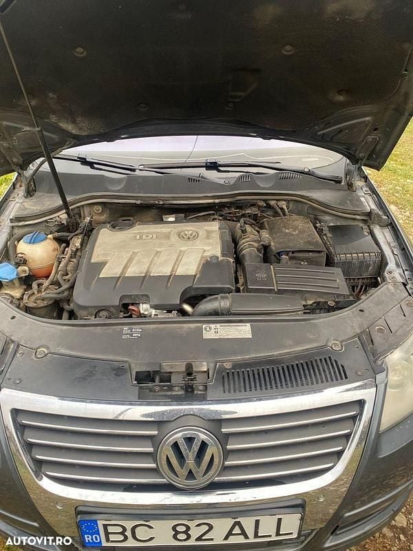 Second-hand VW Passat Highline 140 CP (102 kW) 2008 Culoaregri Break
