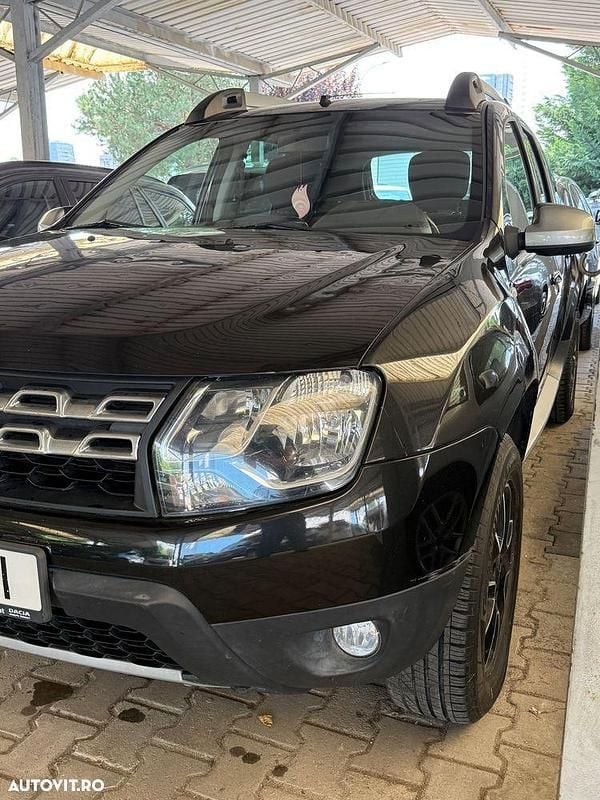 Negru Utilizat 2016 Dacia Duster SUV | 8.000 EUR (Super Preț) - Imagine 1/4