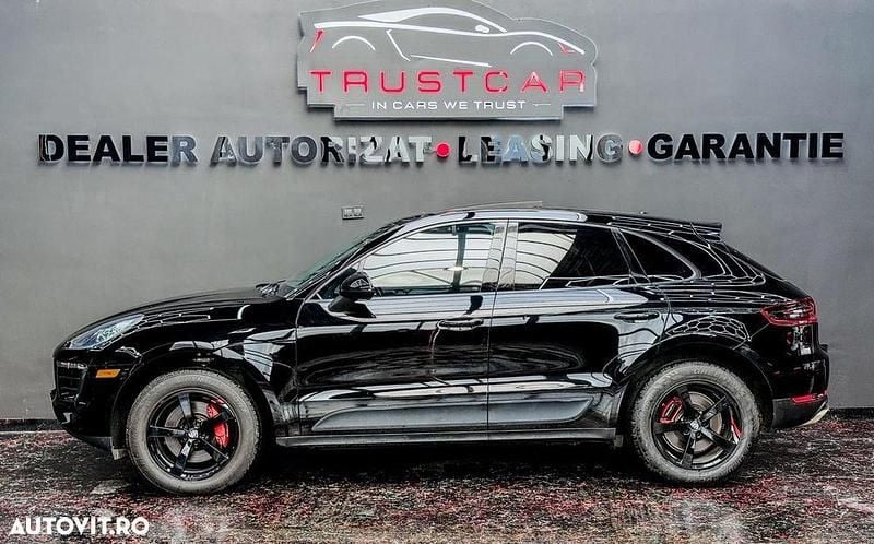 Second-hand Porsche Macan 252 CP (185 kW) 2017 Culoarenegru SUV
