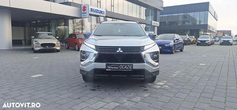 Second-hand Mitsubishi Eclipse Cross Intense+ 203 CP (149 kW) 2024 Culoareargint SUV