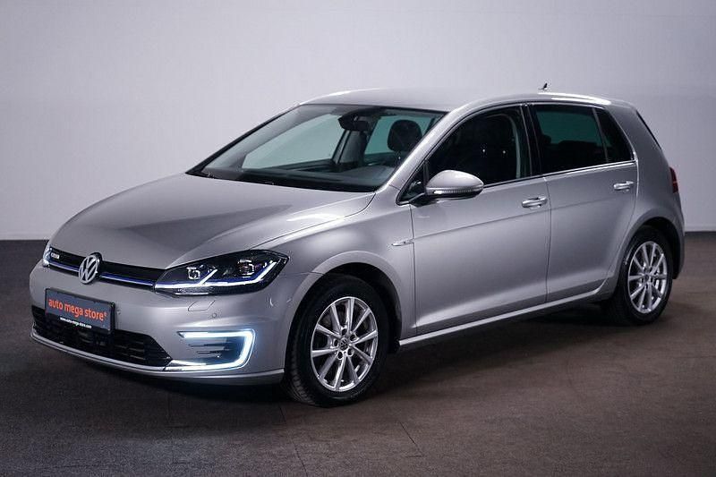 Utilizat 2020 VW e-Golf Hatchback | 16.941 EUR (Scump) - Imagine 1/1