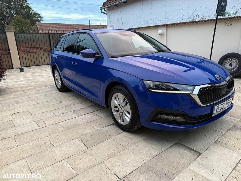 Culoarealbastru Utilizat 2022 Skoda Octavia Style Break | 15.500 EUR (Super Preț) - Imagine 1/4